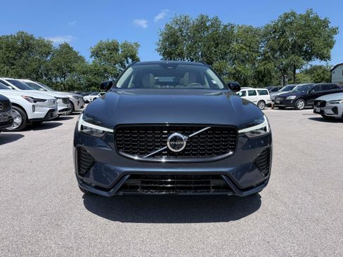 Certified 2024 Volvo XC60 B5 Ultimate w/ Protection Package Premier AWD/4WD image 8