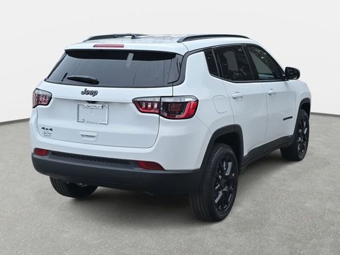 New 2026 Jeep Compass Latitude image 5