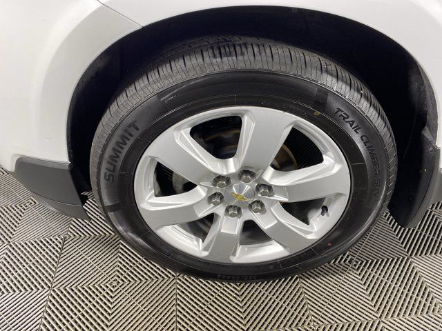 Used 2016 Chevrolet Traverse LT w/ Style and Technology Package FWD image 12