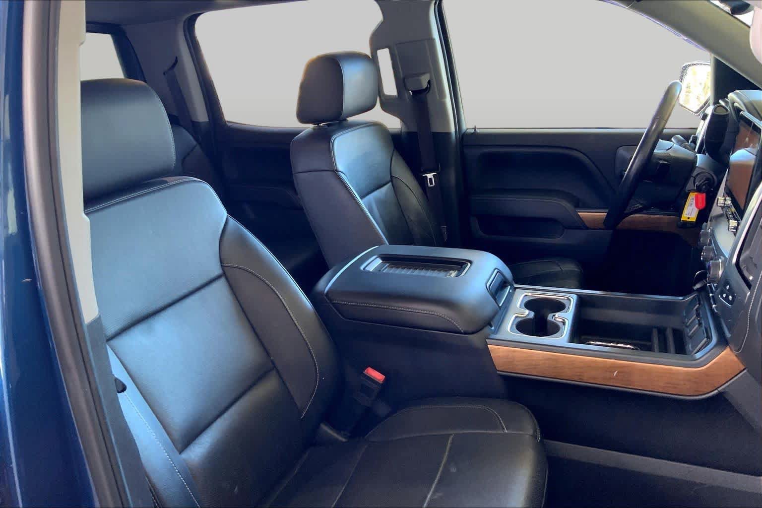 Used 2016 Chevrolet Silverado 1500 LTZ AWD/4WD image 9