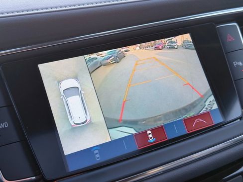 Used 2018 Buick Enclave Essence image 34