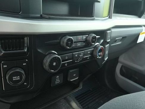 New 2026 Ford F550 4x4 Regular Cab Super Duty image 14