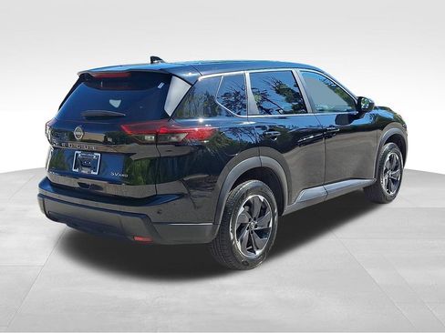 Used 2024 Nissan Rogue SV AWD/4WD image 6