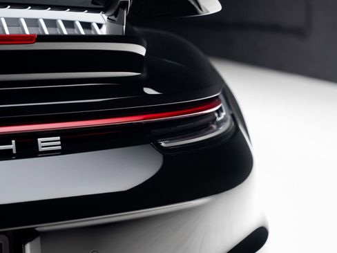 Used 2022 Porsche 911 Turbo S image 29