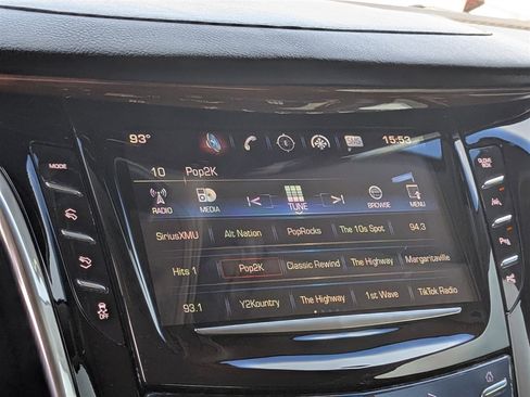 Used 2017 Cadillac Escalade Luxury image 21