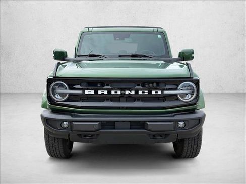 Used 2023 Ford Bronco Outer Banks image 2