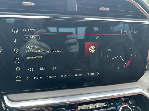 Used 2024 GMC Sierra 3500 Denali Ultimate image 28