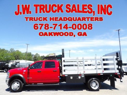 Used 2021 RAM 5500 Tradesman w/ Chrome Appearance Group image 2