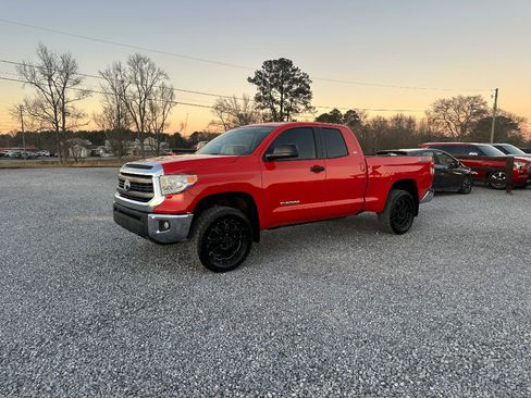 Used 2015 Toyota Tundra SR5 image 1