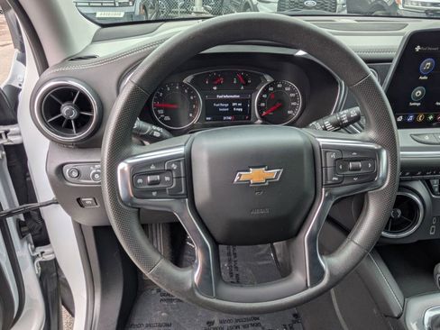 Used 2025 Chevrolet Blazer LT FWD image 22