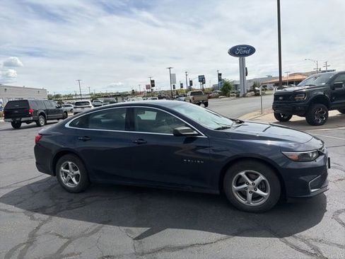 Used 2017 Chevrolet Malibu LS FWD image 3