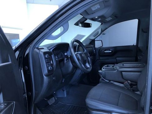 Used 2019 Chevrolet Silverado 1500 Custom Trail Boss image 2