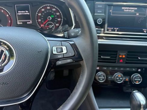 Used 2020 Volkswagen Jetta SE w/ SE Cold Weather Package FWD image 31