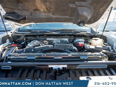 Used 2024 Chevrolet Silverado 2500 LT image 40