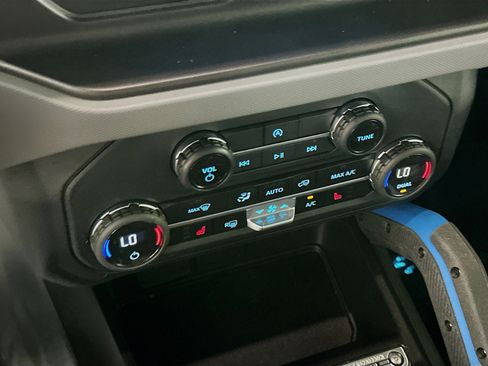 Used 2023 Ford Bronco Black Diamond image 12