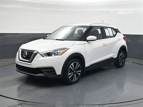 Used 2019 Nissan Kicks SV image 8