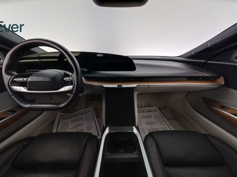 Used 2023 Lucid Air Touring image 25