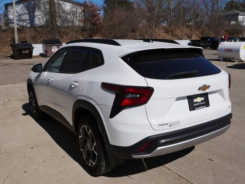 New 2026 Chevrolet Trax LT w/ Driver Confidence Package image 5