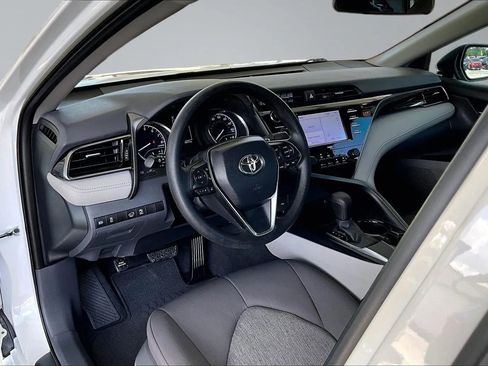 Used 2020 Toyota Camry LE FWD image 14