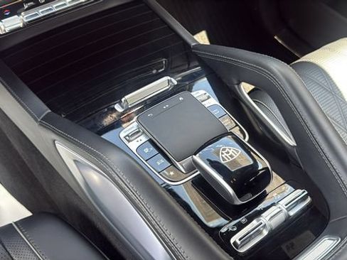Certified 2024 Mercedes-Benz Maybach GLS 600 4MATIC image 36