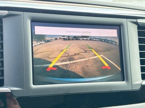 Used 2022 Chrysler Voyager LX FWD image 26
