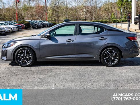 Used 2024 Nissan Sentra SV FWD image 9