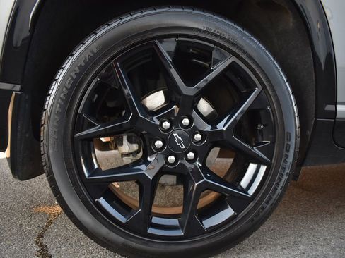 Used 2024 Chevrolet Traverse RS image 33