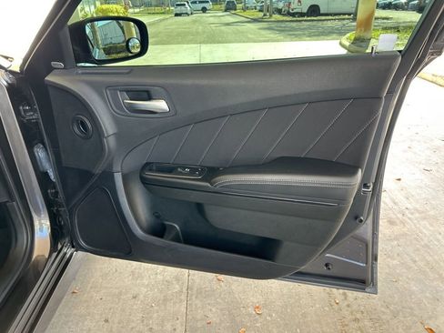 Used 2023 Dodge Charger R/T w/ Blacktop Package image 25