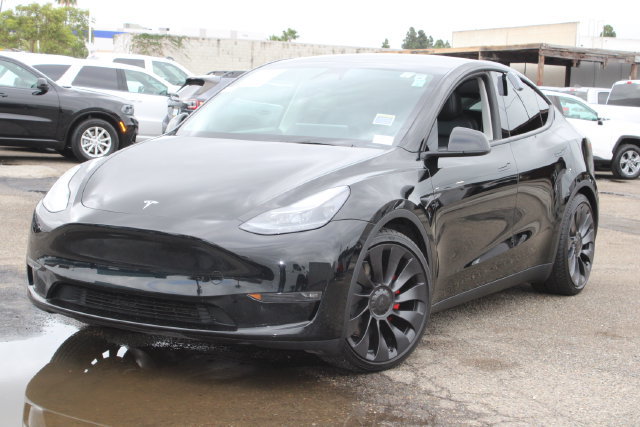 Used 2024 Tesla Model Y Performance AWD/4WD image 8