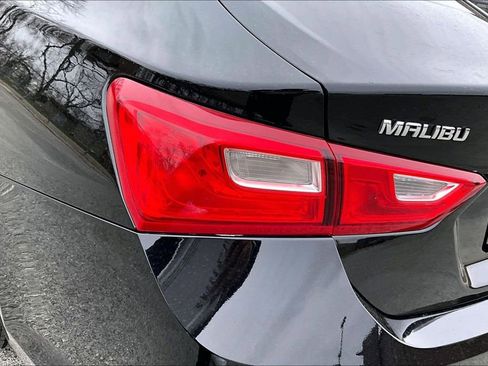 Used 2023 Chevrolet Malibu LT FWD image 28