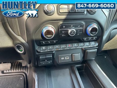 Used 2021 GMC Sierra 3500 Denali w/ Denali Black Diamond Edition image 20