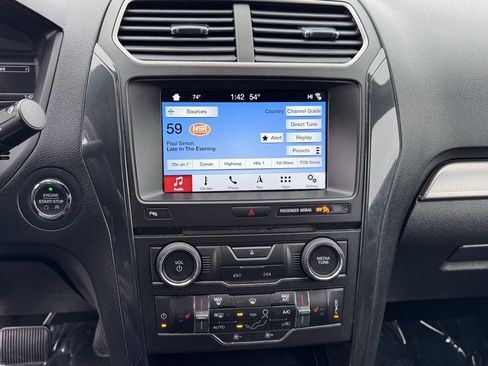 Used 2018 Ford Explorer XLT w/ Equipment Group 202A image 27