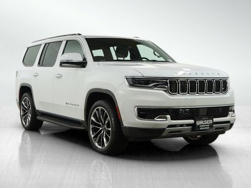Used 2022 Jeep Wagoneer Series II w/ Premium Group I AWD/4WD image 7