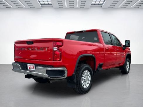 Used 2025 Chevrolet Silverado 2500 LT image 4
