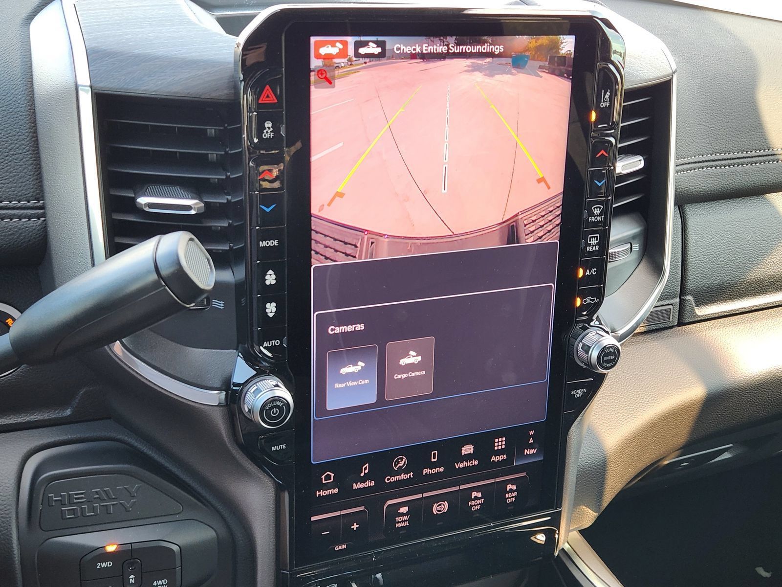 New 2026 RAM 3500 Laramie AWD/4WD image 18
