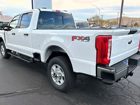 New 2026 Ford F250 XLT w/ FX4 Off-Road Package image 5