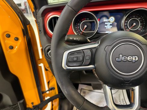 Used 2021 Jeep Wrangler Unlimited Rubicon image 14