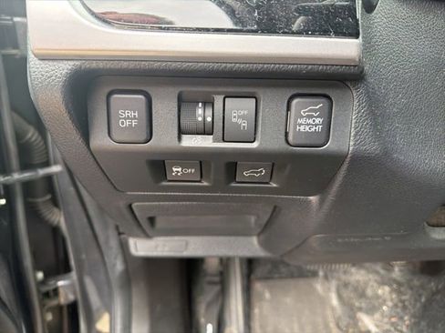 Used 2018 Subaru Forester 2.5i Touring w/ Popular Package #2 AWD/4WD image 7