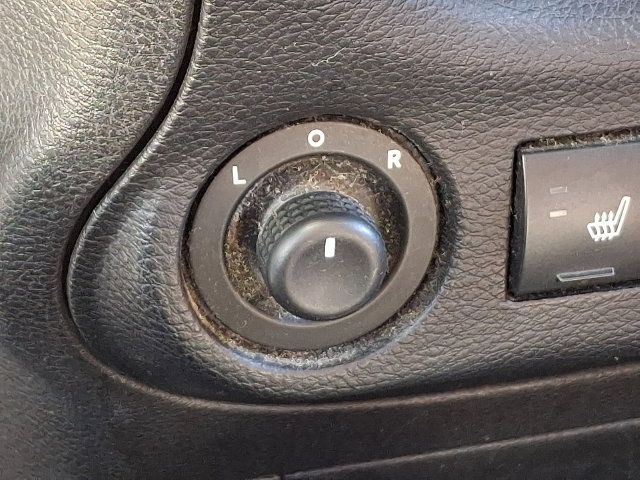Used 2014 Jeep Wrangler Unlimited Sahara w/ Connectivity Group AWD/4WD image 16