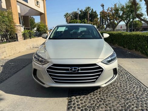 Used 2018 Hyundai Elantra SEL FWD image 2
