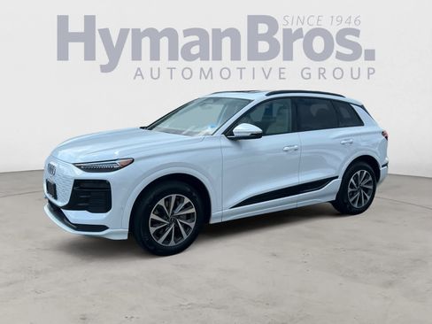 Used 2025 Audi Q6 e-tron Premium Plus AWD/4WD image 8