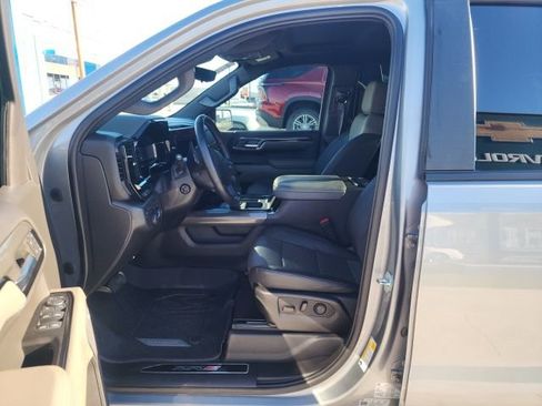 Used 2023 Chevrolet Silverado 1500 ZR2 w/ Technology Package image 27