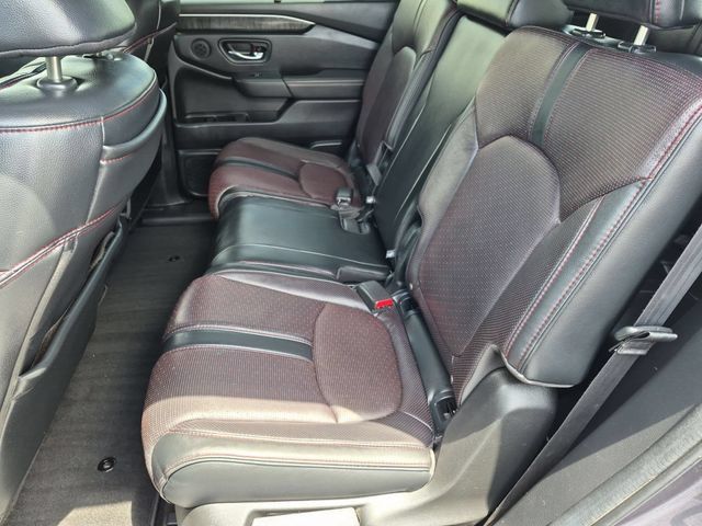 Used 2025 Honda Pilot Black Edition image 18