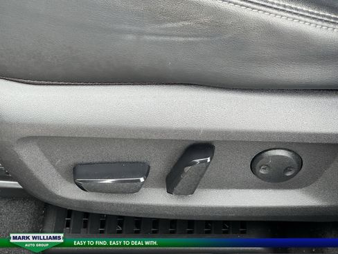 Used 2022 Nissan Rogue Platinum w/ Head-Up Display Package image 11