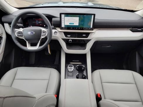 New 2025 Ford Explorer Active w/ Active Comfort Package image 40