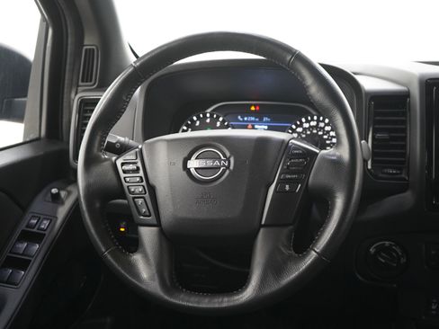 Used 2023 Nissan Frontier SV AWD/4WD image 17