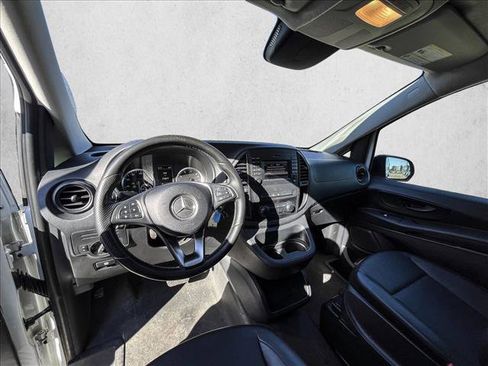 Used 2018 Mercedes-Benz Metris image 19