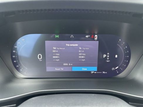 New 2026 Volvo XC40 B5 Plus w/ Protection Package Premier image 17