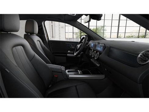 New 2026 Mercedes-Benz GLA 250 4MATIC image 4