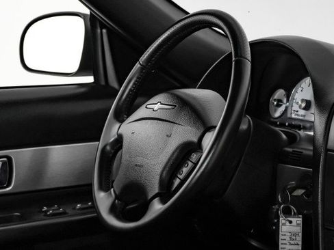 Used 2004 Ford Thunderbird image 16